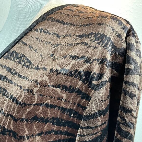 NWT Jasmine Rose Signature Animal Print Robe - Picture 5 of 11
